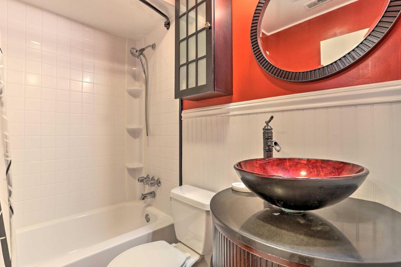 Pet-Friendly Townhome With Community Hot Tub! Vernon Esterno foto